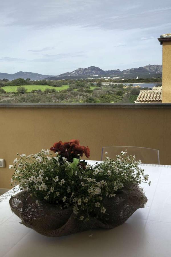 Aria Di Vacanza - Gelsi Olbia Exterior foto